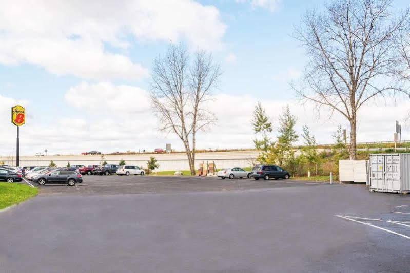 Super 8 by Wyndham Wausau Exterior foto